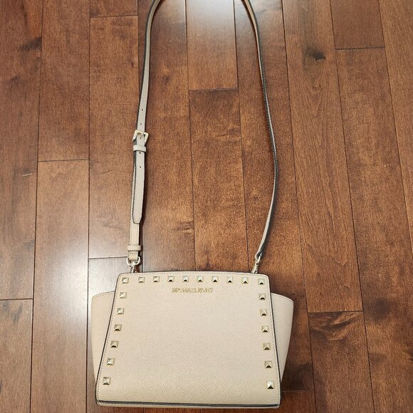 Michael Kors selma leather stud-embellished crossbody bag - Picture 1 of 11